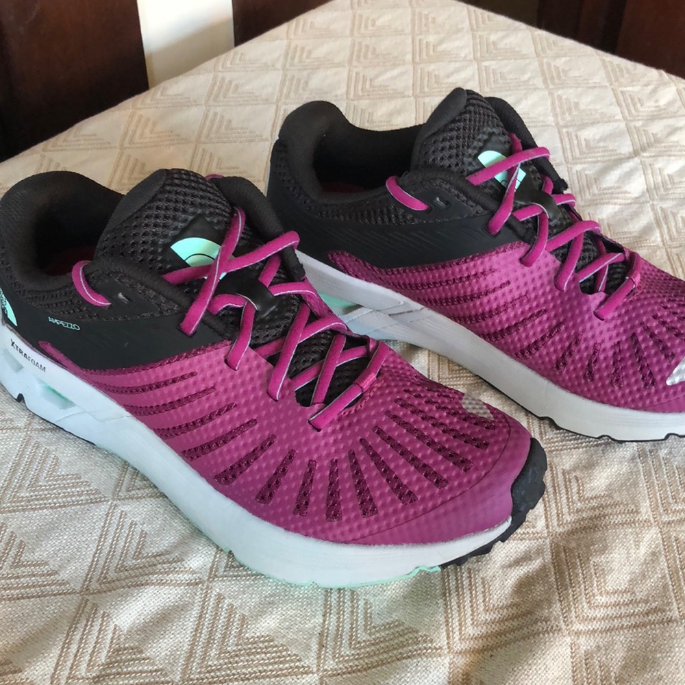 THE NORTH FACE Women's Ampezzo Trail Running Shoes Sz 7.5